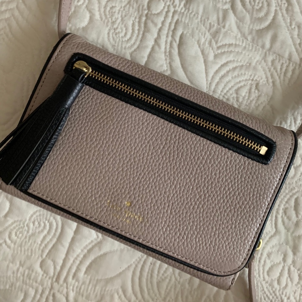 Kate Spade crossbody purse